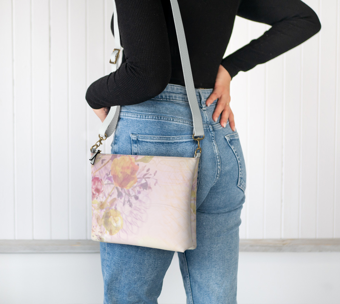 Crossbody - Dahlilah Light